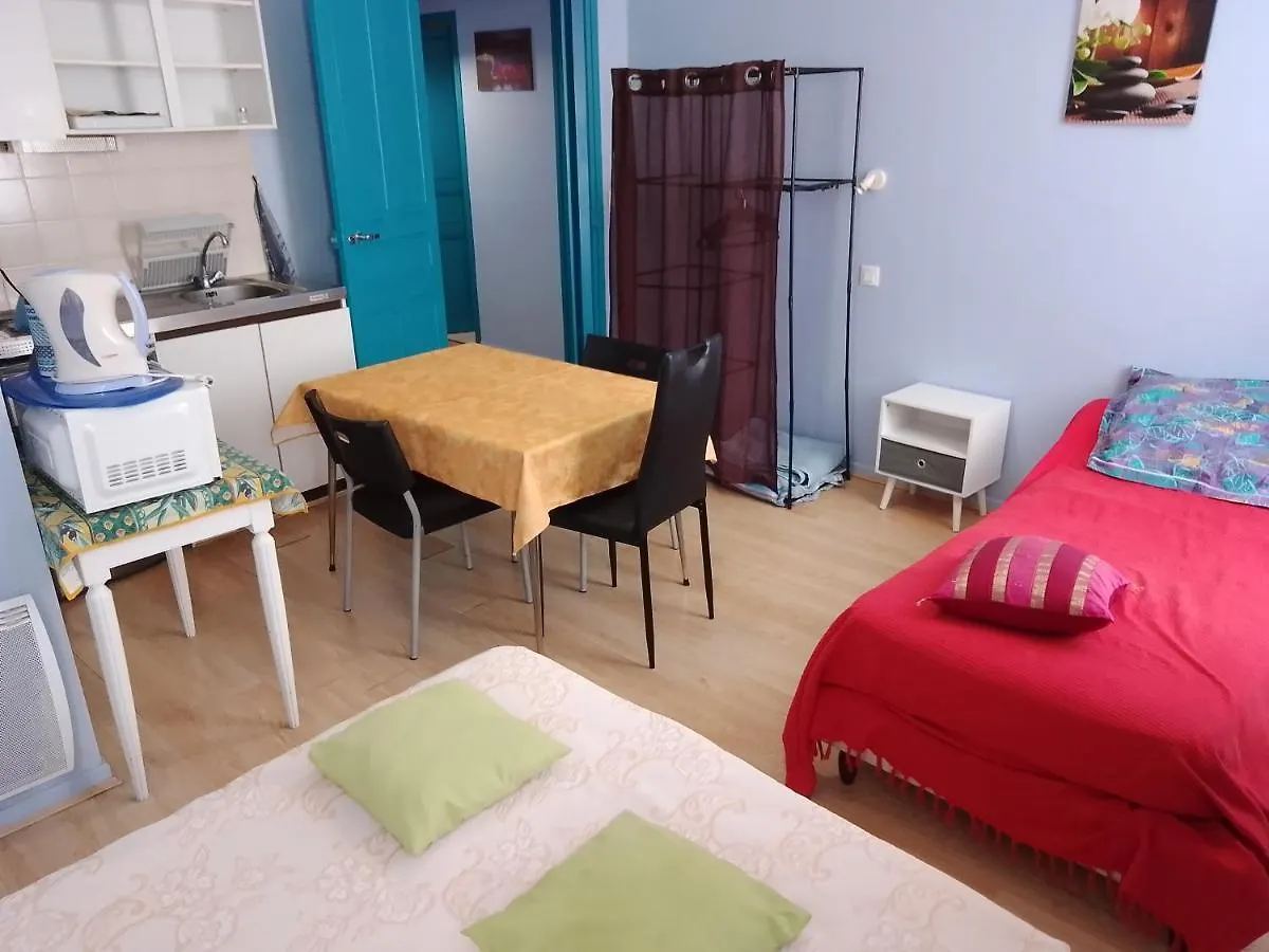 Le Moderne Veynes - Location D'Appartements A La Nuitee 3*,  France