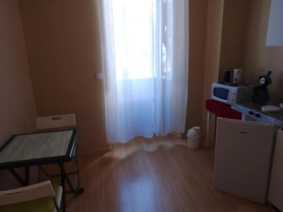 Le Moderne Veynes - Location D'Appartements A La Nuitee Hotel