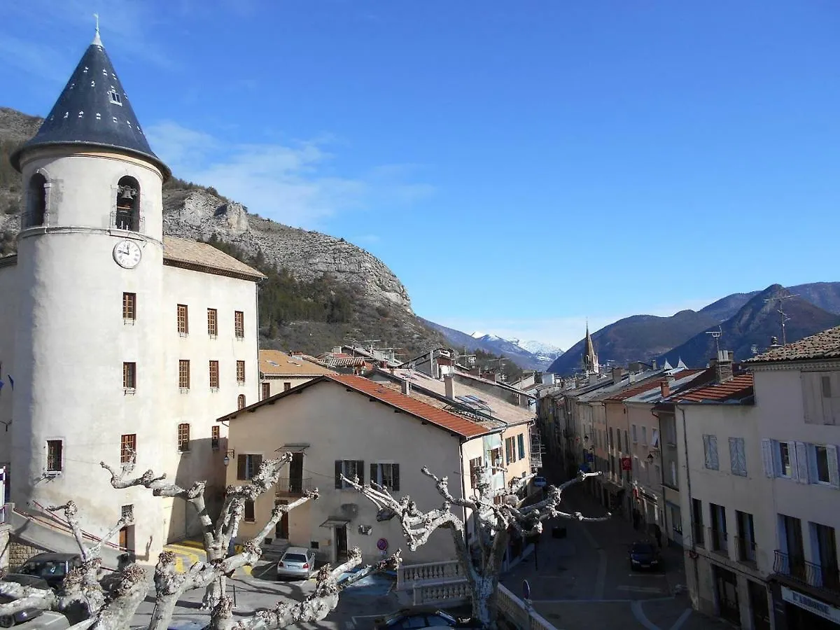 Le Moderne Veynes - Location D'Appartements A La Nuitee Hotel